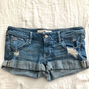 Medium Wash Distressed Jean Shorts ⌛️